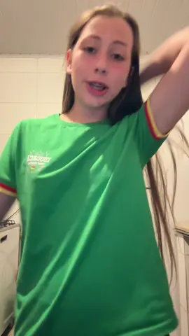 Hidratação no cabelo com mel, será q dá certo??#fyy #viral #viralvideo 