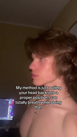 Spam chin tucks to align your neck and neck curls to get bigger sternocleidomastoids #looksmaxing #looksmax #looksmaxx 