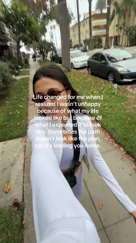 Your expectations are what cause you to suffer. But you need the journey you’re on to get where you’re meant to get ! #lifejourney #reframe #mindset 