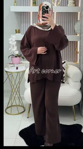 ✨ هل تبحثين عن طقمٍ يجمع بين الراحة والأناقة في كل لحظة؟ أونسومبل لاكوت الفاخر بخمس درجات راقية: الأزرق الغامق، الباج، الأسود، البُرقندي، والبني 🍂 تصميم واسع بانسيابية فاخرة يمنحك إطلالة أنيقة وراحة لا تُقاوم. القماش ناعم، أنيق، وخفيف على الجسم… مثالي لأيام الشتاء الدافئة واللقاءات الراقية 🤎 🌟 الأناقة تبدأ من البساطة، وهذا الأونسومبل هو الدليل.