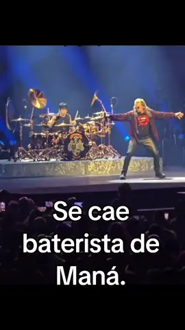 Se cae baterista de Maná 