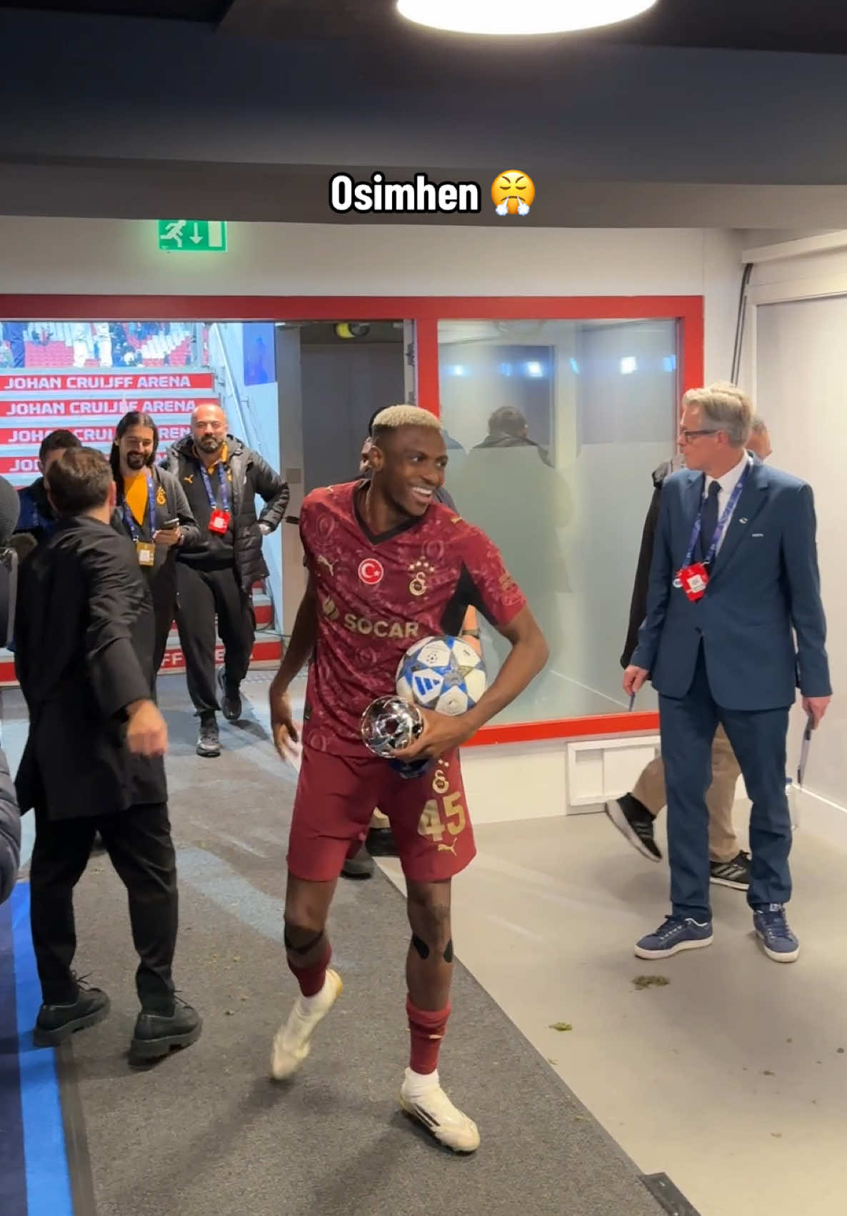 Hat-trick hero 👑 #UCL #Osimhen #AjaxvsGalatasaray #Galatasaray 