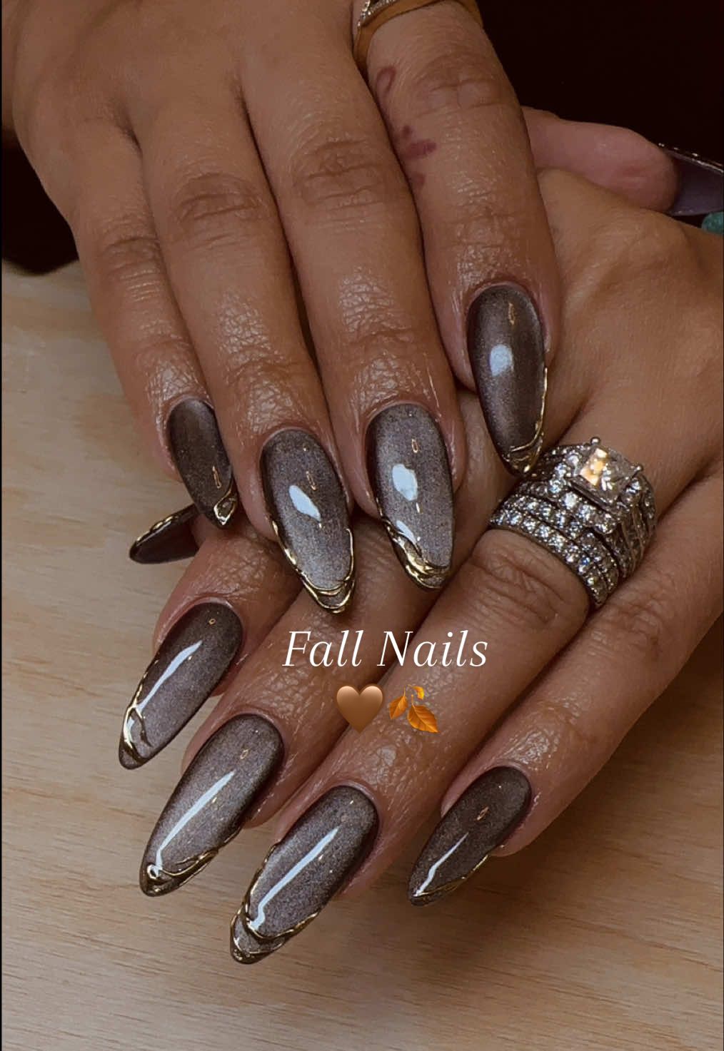 #creatorsearchinsights  Fall nails 🤎🍂 @mayreli vargas  #nailart #fallnails #nailtutorial #naildesigns 