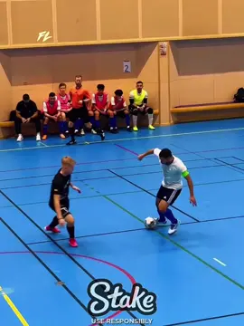 Lances humilhantes no futsal 🥶 #futsal #skills #fyp #dribles #footballtiktok 