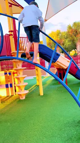 Que Dios me libre de los lobos disfrazados de oveja🙏🏻… 