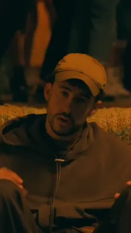 Etiqueta a esa persona con la que quieres empezar el 2026 bien... ✍️ #badbunny #2026 #fyp 