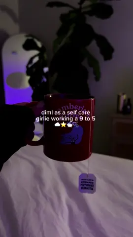 love romanticizing my work days lately and I esp love my new @Fabletics set for bed ☁️🌙 #diml #selfcareroutine #9to5girly #fableticspartner #selfcareday 