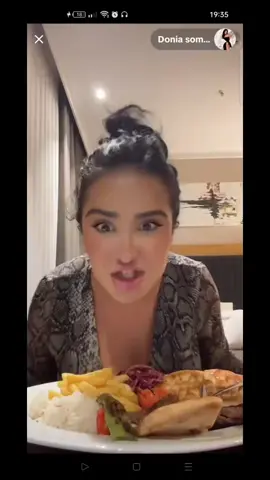 donia somrani live ras bazoulha 3aryena  #أنطونيو_سليمان #doniasomrani #دنيا_سمراني #telegramdoniasomrani #antonioslimen 