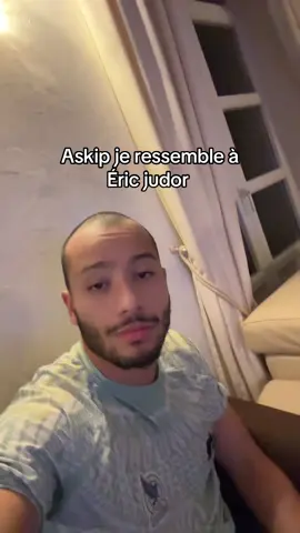 Vous trouvez ? #sosie #foryoupage #fyp #ericjudor #pourtoi @Eric & Ramzy 