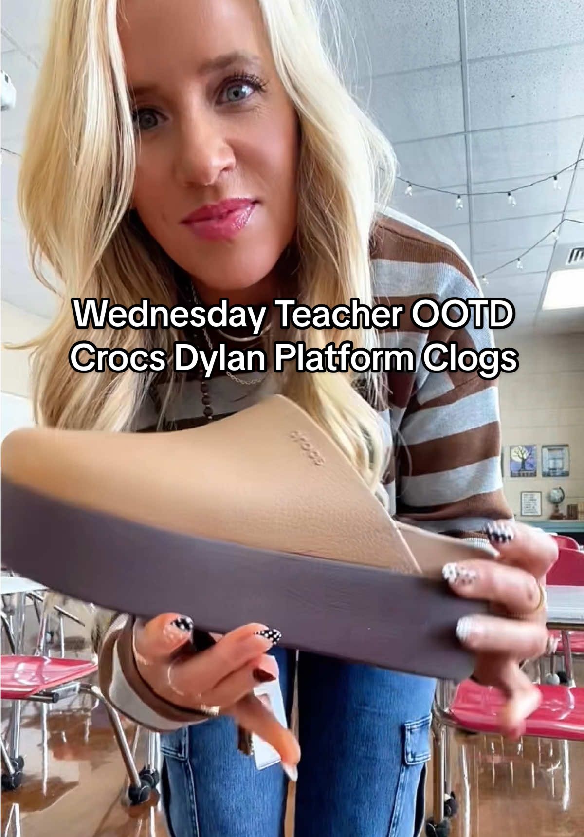 Happy Wednesday, teacher OOTD featuring these comfy Halara jeans and my Crocs platform clogs. Thankfully I didn’t have to be an admin for this assessment but they needed to use my classroom for the test. This teacher’s classroom was SUPER cute, but my classroom feels like home. I will prob take some of her decor ideas for my room! #teachersoftiktok #highschoolteacher #teacherootd #halara #crocs 