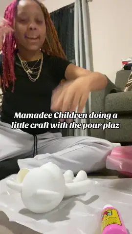 Mamadee Children embracing creativity with a delightful crafting session before bed #mamadeeandhersix #craft #paint #pourplazbear #familytime 