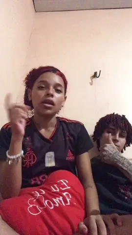 Com quantos anos nossa filha vai poder vai fazer essas coisas #namorados #foryou #mulherdepreso🔓🕊👫💍 #filha #casal 