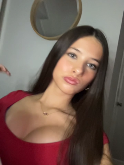 if ur freaky ur hot  #foryou #viral #fyp #brunette 