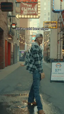 Who’s tryna have a drink, NEXT ONES ON ME #foryoupage #country #countrymusic #trucktok #dancing 