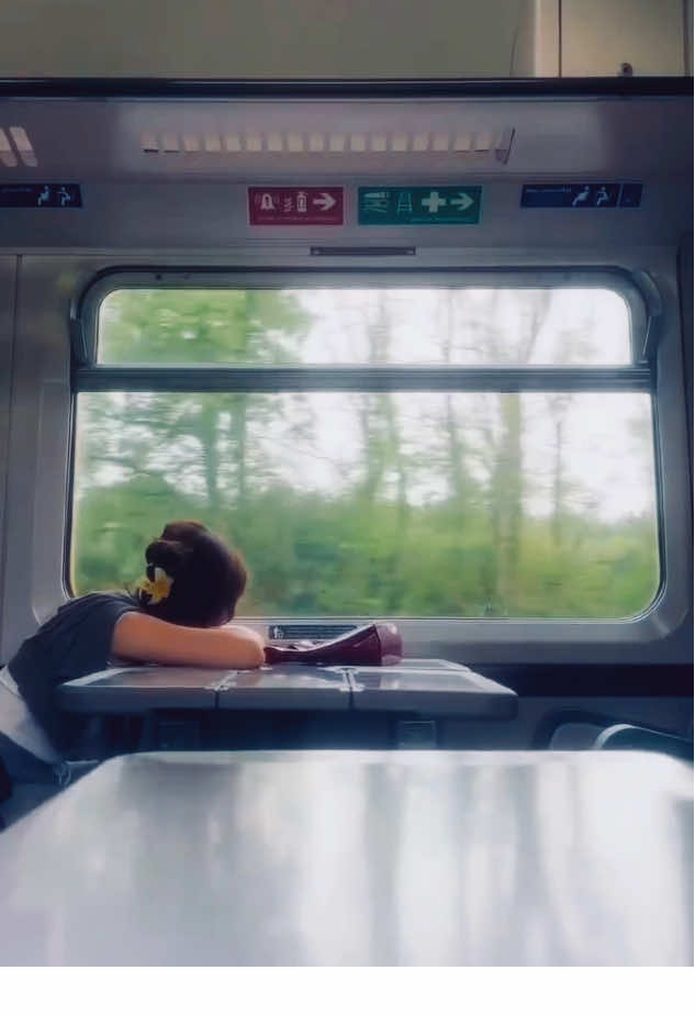 It Hurts When Love Become Memories 💔 !!!  #bikkigurung #yohawalai #upcomingmusic #raw 