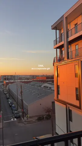 Everyday is a grind and I am TIRED!!  Featuring✨ @lululemon @COSRX Official @Starbucks @Tampax US  #diml #corporatelife #dayinmylife #Vlog #worklife 