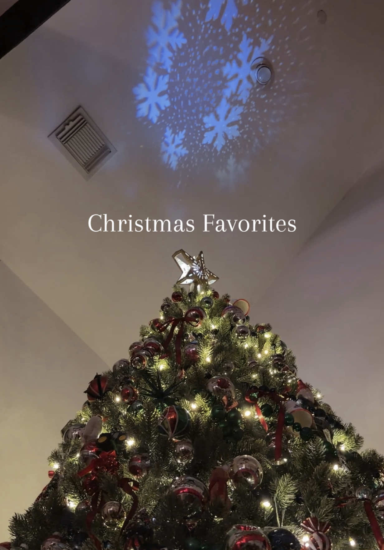 So fun for kids!✨ Both are linked in my bio on the “Christmas Finds” button!🙌🏼  #christmastree #treetopper #christmasdecor #amazonfinds #amazonmusthaves 