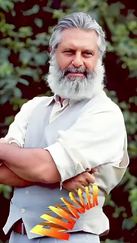 Neste vídeo preparei algo especial: o antes e depois dos atores de Renascer, a novela clássica de 1993 que marcou época na TV brasileira. Vamos relembrar esse grande sucesso e ver como estão hoje os intérpretes que deram vida a personagens inesquecíveis dessa história! #noveleiroia  #renascer #LIVEIncentiveProgram #LIVERecognition #PaidPartnership 