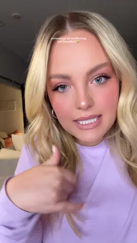 headed to Nashville night 2 with sabrinaaaaa🤩💜 #dontsmile #nashville #sabrinacarpenter 