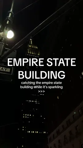 is there anything better actually? #empirestatebuilding #sparkling #sparkles #lights #nyc 