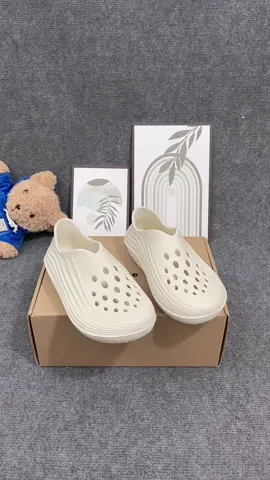 Giày xịn mẫu mới nhà Tipono ❤️ #reviewgiay #reviewgiaydepgiare #giaysneaker #giaythethao #xh                