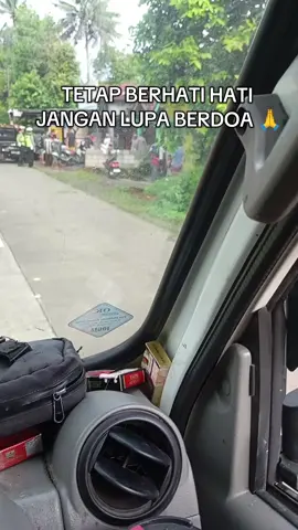 Laka di jalan dendels kebumen#laka #kebumen #sopirtruckindonesia🇮🇩 #supirtruck 