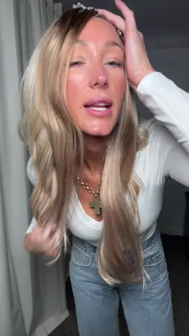 Human hair micro links! These are a fun way to add highlights and lowlights without damaging your hair and no full commitment! #hairextensions #hairtok #microlinks #hairextension 