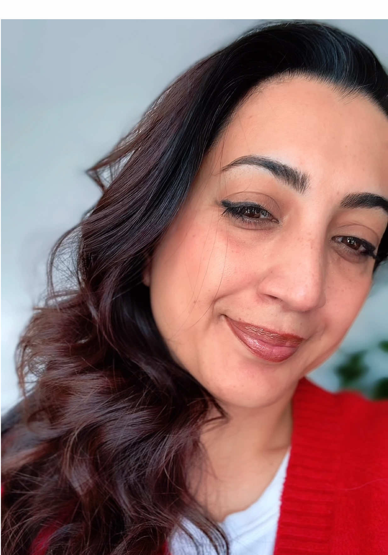 Natural hair dye ! No chemicals and no hair damage. Link to the henna is saved in my amazon highlights.  #yycinfluencer #canadianblogger #southasianblogger #hennadye #naturalhairdye 