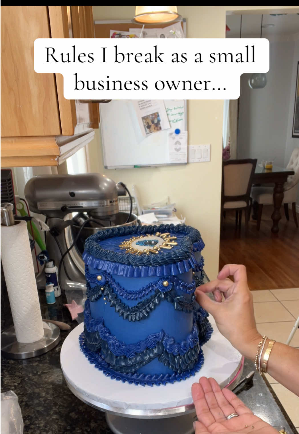 Im a rule breaker #homebaker #cakesfromscratch #customcakes #CakeDecorating #CakeTutorial 