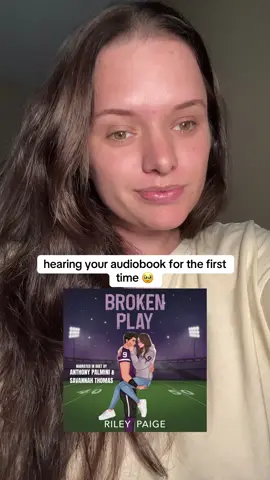 📚 Broken Play by Riley Paige available in KU ✨  -college football romance -he falls first & harder -childhood friends to lovers -mental health rep  -broken girl -inexperienced mmc  #sportsromancebooks #angstyromancebooks #footballromancebooks #rileypaige #pcustorm 