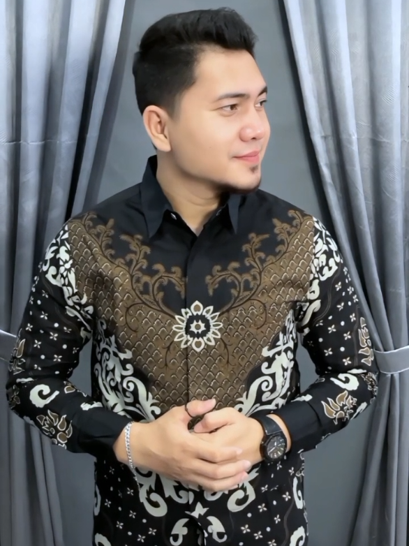 Nih Batik Cocok Banget Untuk Pergi Kekondangan dan Untuk Kerja Kualitas Premium dijamin Tebal dan Full Furing @batiklakhsana  #batik #kemejabatik #batikpria #outfit #fashion 