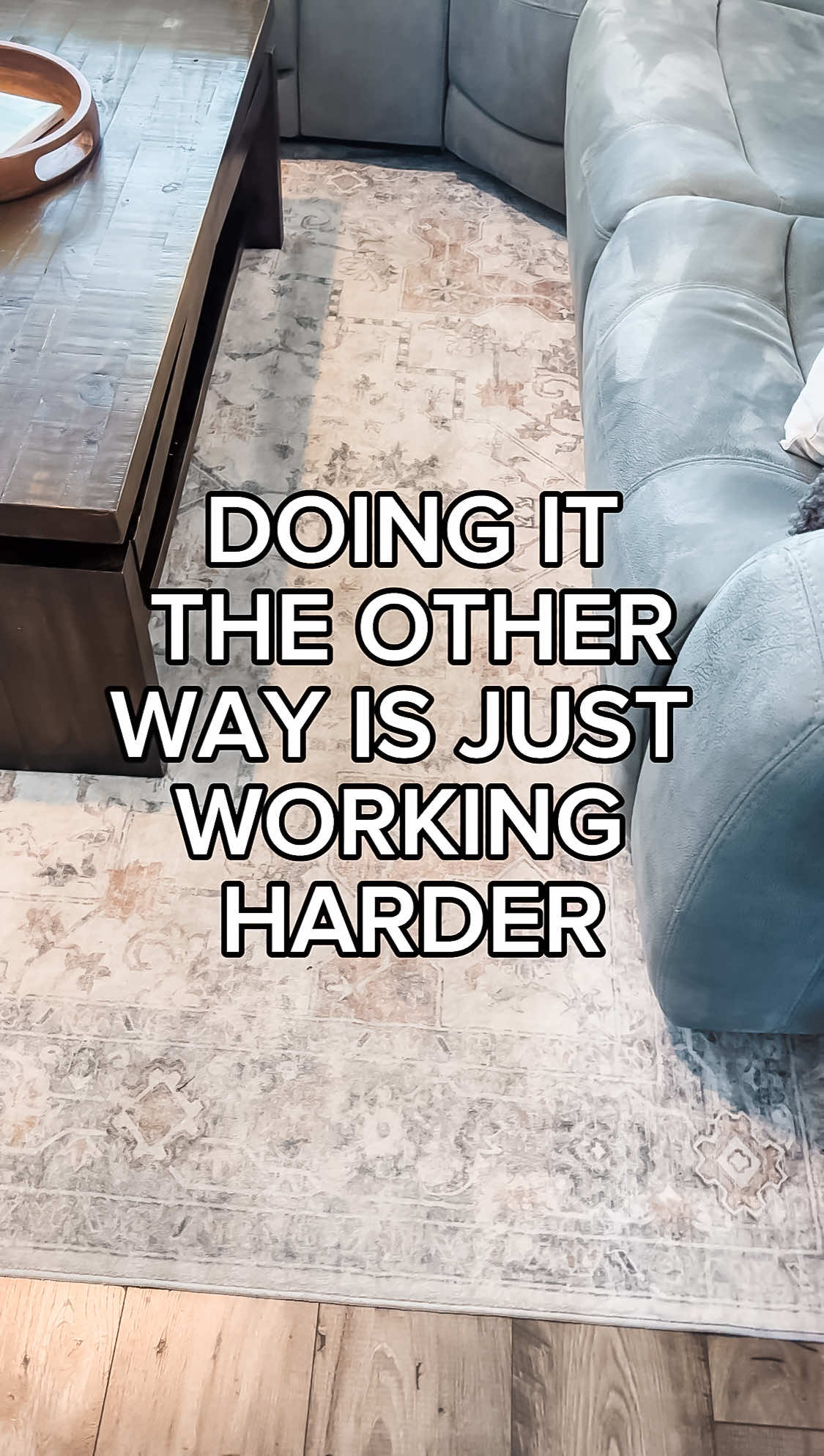 If you’re still lifting and moving heavy furniture by yourself, I’m going to need you to stop! 💥SH0P THE LNK IN MY BI0😉 💥Make sure to share with a friend who may not know this is a thing! 👉🏼 The heavy duty furniture wheels can easily slide heavy furniture from one place to another so that you can rearrange and clean your home. Not only will it save your back and waste, but you will also save your floor. One person can do this alone without help. It has a total of 20 universal wheels. It is flexible durable and you can load up to 1800 Lbs.  As for the multifunctional jack. It can be used to lift and install furniture. It is perfect for couches, tables, beds, and so much more. Let’s just say you and your back will thank me later!😉 • • • #howto #heavyfurniture #moving #lifehacks #cleaninghacks                           How to effortlessly move and lift heavy objects and furniture 