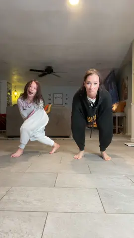 >> What a coinciDANCE 🕺  #WowYouCanReallyDance #MomAndDaughter #Silly 