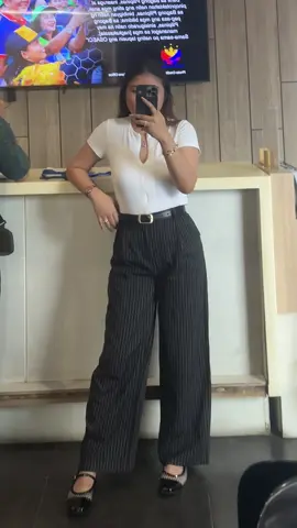 #stripepants #stripepantsoutfit #pantsfortallgirls 