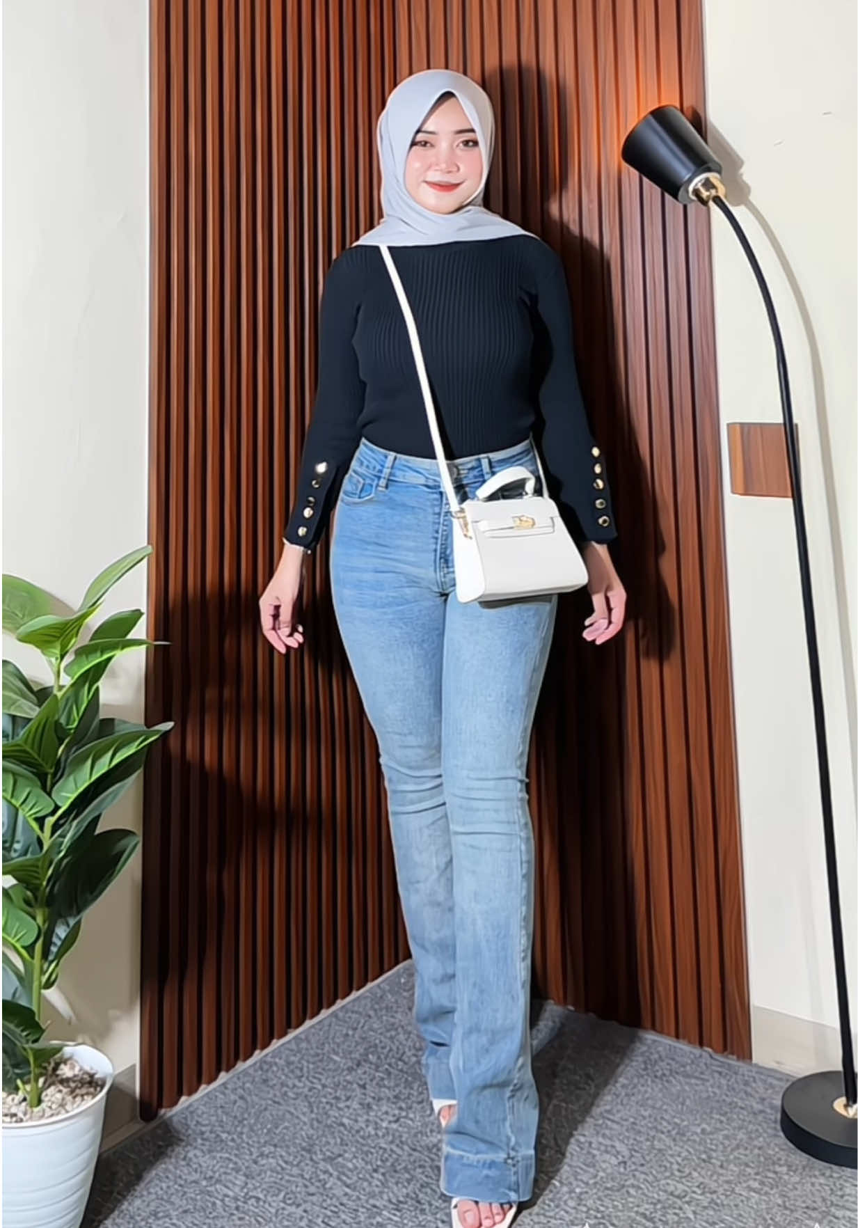 Ga nyesel kemarin beli tas ini, mini simpel tpi muat banyak barang🥹🫶🏻 #lunerabag #shoulderbag #slingbag #handbag #taswanita 