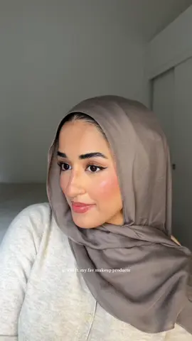 grwm 🤍 @rhode skin @RHODE @Kylie Cosmetics @Huda Beauty @hudabeautyshop @Hourglass Cosmetics @Saie @Haus Labs @DanessaMyricksBeauty @patrick ta @REFY @Fenty Beauty @Gisou  #grwm #grwmmakeup #makeuptutorial 