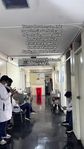 Tomar dos veces un AINE no potencia su efecto, daña la mucosa gástrica. #cienciasdelasalud #medicina #enfermeria #estudiantes #aine 