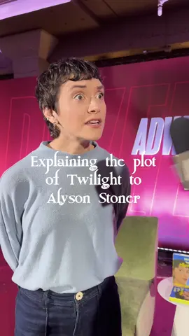 @Alyson Stoner is “team omg????” #twilight #teamedward #teamjacob #brandweek #renesmee @Taylor Lautner 