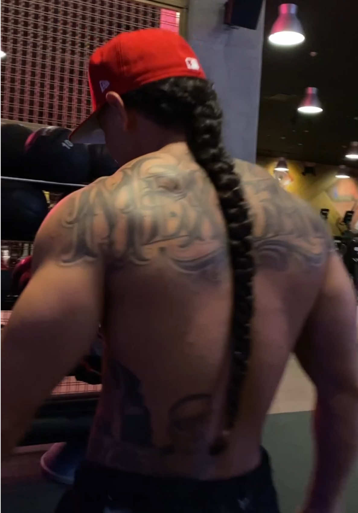 Is John reed the best gym in LA ? 🤔 #fyp #foryoupage #Fitness 