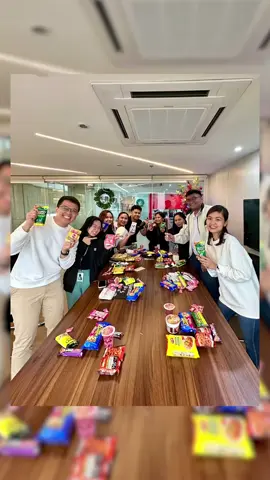 Color-themed exchange gift with workmates! ❤️💙💜💛💚 #fyp #exchangegift #giftexchangechallenge 