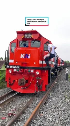 Tenaga baru, semangat baru!  Selamat berdinas CC 205 #lokomotif #keretaapiindonesia #keretaapi #railfansindonesia #fyp 
