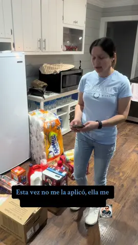 Ya es problema de ella si le cobra o no #pareja #toxica #familiaenusa #elmayitoylaflaka #elmayitoalvarado 