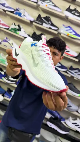 Tallas:40 a la 44 #yeineroriginals #zapatillaschiclayo #nike #nikemotiva #motiva 