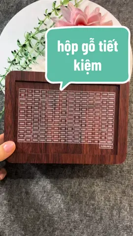 Muốn tập thói quen tiết kiệm và quản lý chi tiêu hiệu quả mn hãy rinh e hộp gỗ tiết kiệm này về nha, bảng số có thể xoá đi và tái sử dụng nhiều lần ạ #tietkiem #hopgotietkiem #xuhuong #thíchreview 