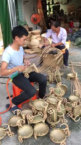 We are not selling products to you, but take natural beautiful things and happy life to you! Enjoy the nature together! #3hlink #Lavender #palmleaves #driedflowers #3hlinkflower #preservedflower #bohodecor #pampasgrass #hydrangea #homedecor #weddingdecoration #babybreath #handmadecrafts #hoteldecor #luxurydecor #flowerbouquet #flowerboxes #flowerbouquets #hydrangeas #christmasdecor #christmasflowers #preservedtree #witchbroom #christmas #driedflowerwholesale #cassiacinnamon #amarantus #willowbranch #minihaybales #decorhaybales 