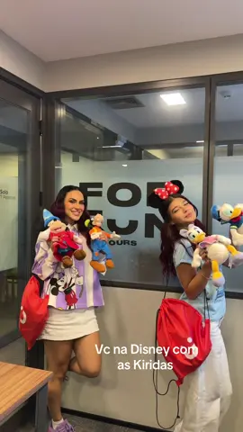 O seu sonho de ir para o nosso lugar favorito do mundo com a gente vai acontecer com a @ForFun Tours!  Disney aqui vais nós 😍❤️ Corram para q rede vizinha que estamos por lá! Deixem suas dúvidas aqui!! #garotaskiridas #maeefilha 
