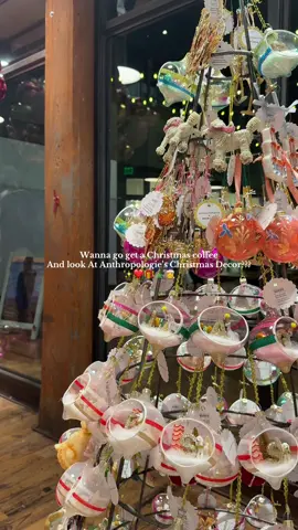 Sounds like the perfect day to me 😌 #christmascoffee #christmasshopping #anthropologie #anthropologiechristmas #anthropologiejuiceglass @Anthropologie 