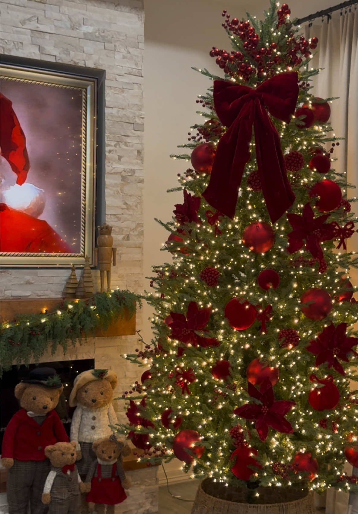A very red Christmas tree🎄✨ everything is linked in my bio!! @The Home Depot @Hobby Lobby @Walmart #grandduchess #christmastree #christmastiktok #christmasdecor #christmas2025 