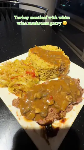 DINNER DONE 😍 #dinnertime #dinner #food #meatloaf #FoodTok 