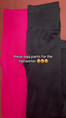 Everyone needs these in their wardrobe!!! #falloutfitinspo #oqqfashion #yogaleggings #flarelegpants #compressiontights 